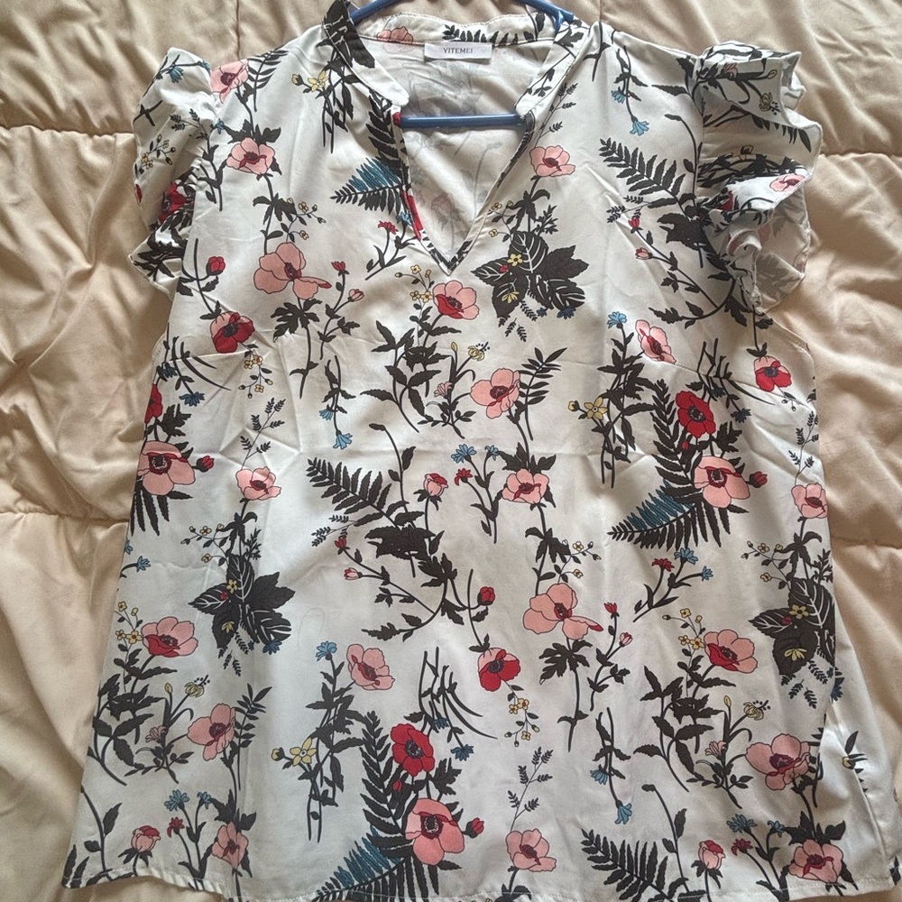 SHEIN Pink Floral Ruffled Blouse with Notched Collar